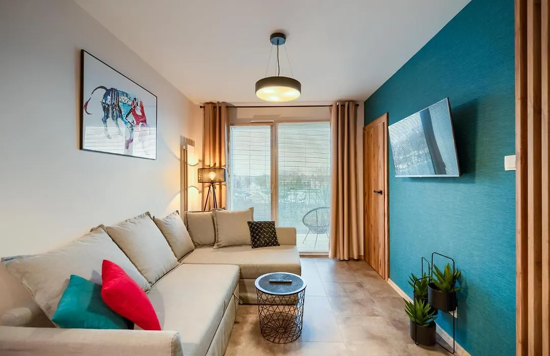 Horyzont Apartamenty-Perłowa Przystań- zewnętrzny basen, parking, śniadanie- blisko do plaży zachodniej i morza!!!-1